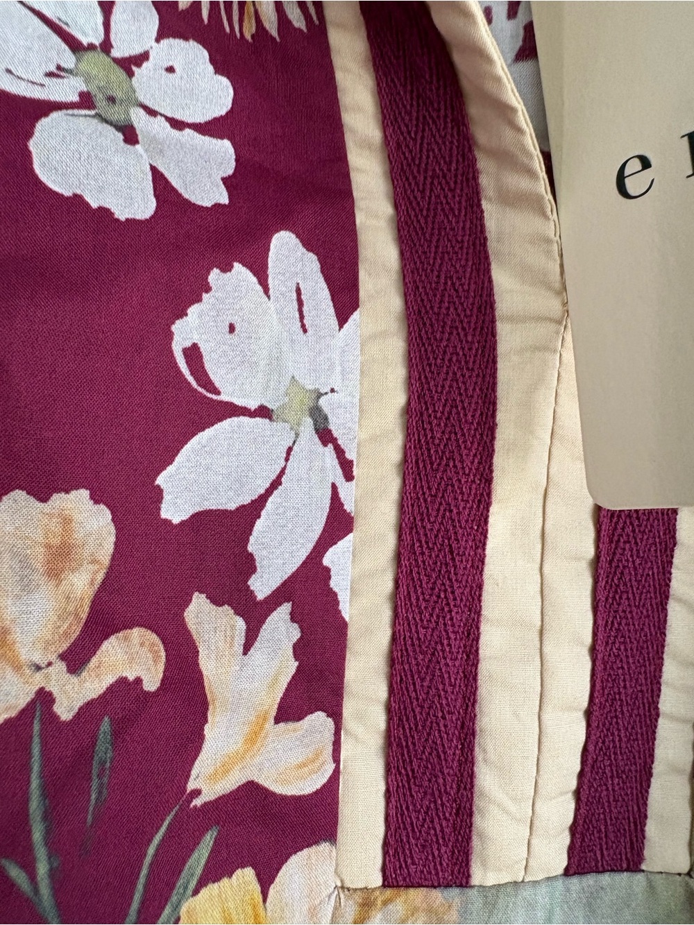 ❤️ New entro Burgundy Floral Contrast-Trim blouse - Picture 6 of 7